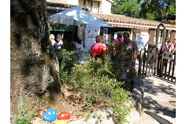 Au stand d'info de Meditationfrance